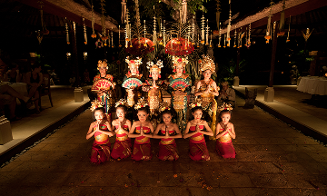 <p>The foundation also sponsors student performances, reintroducing these artistic standards to the community. </p>